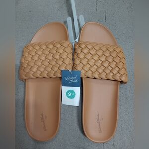 NWT Universal Thread Size 9.5 Women Cognac Polly Woven Slide Sandals